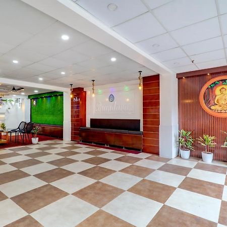 Hotel Brundavan International คุนตูร์ ภายนอก รูปภาพ