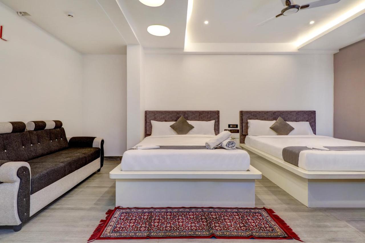 Hotel Brundavan International คุนตูร์ ภายนอก รูปภาพ