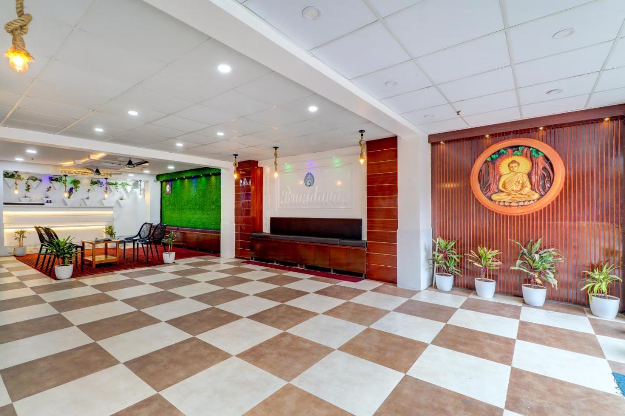 Hotel Brundavan International คุนตูร์ ภายนอก รูปภาพ